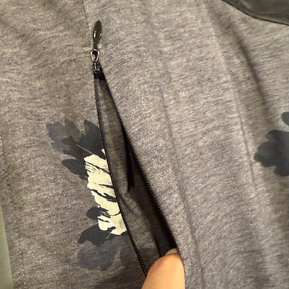 Lululemon Both Ways Atomic Floral Jacket - Picture 12 of 14